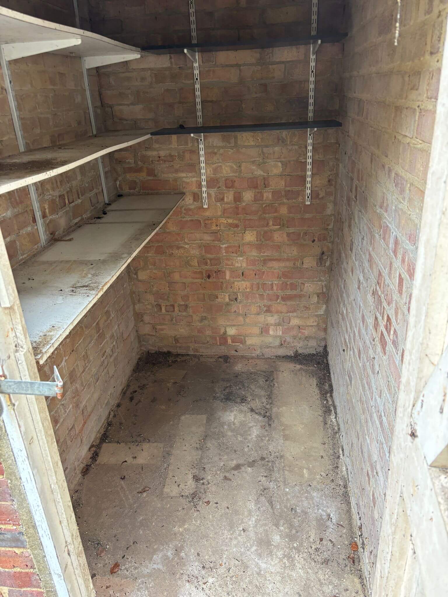 A M Rubbish Garage rubbish clean After