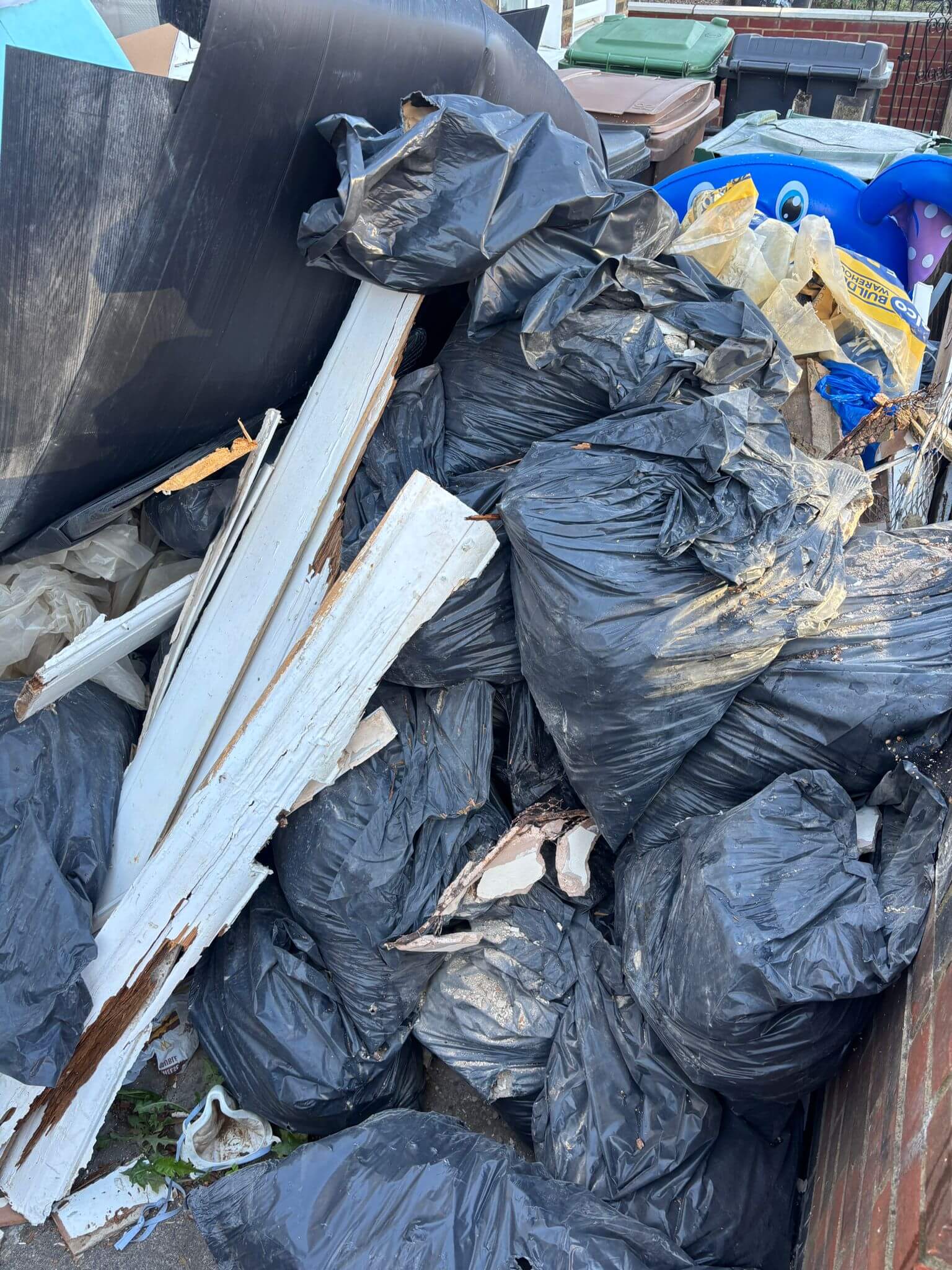 A M Rubbish before dustbin bag removal